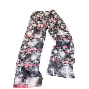 Zeroxposer Snow pants youth size xl 16 NWOT pink black &‎ white geometric design